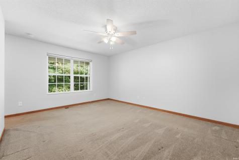 196 Beechnut Court Warsaw IN 46582
