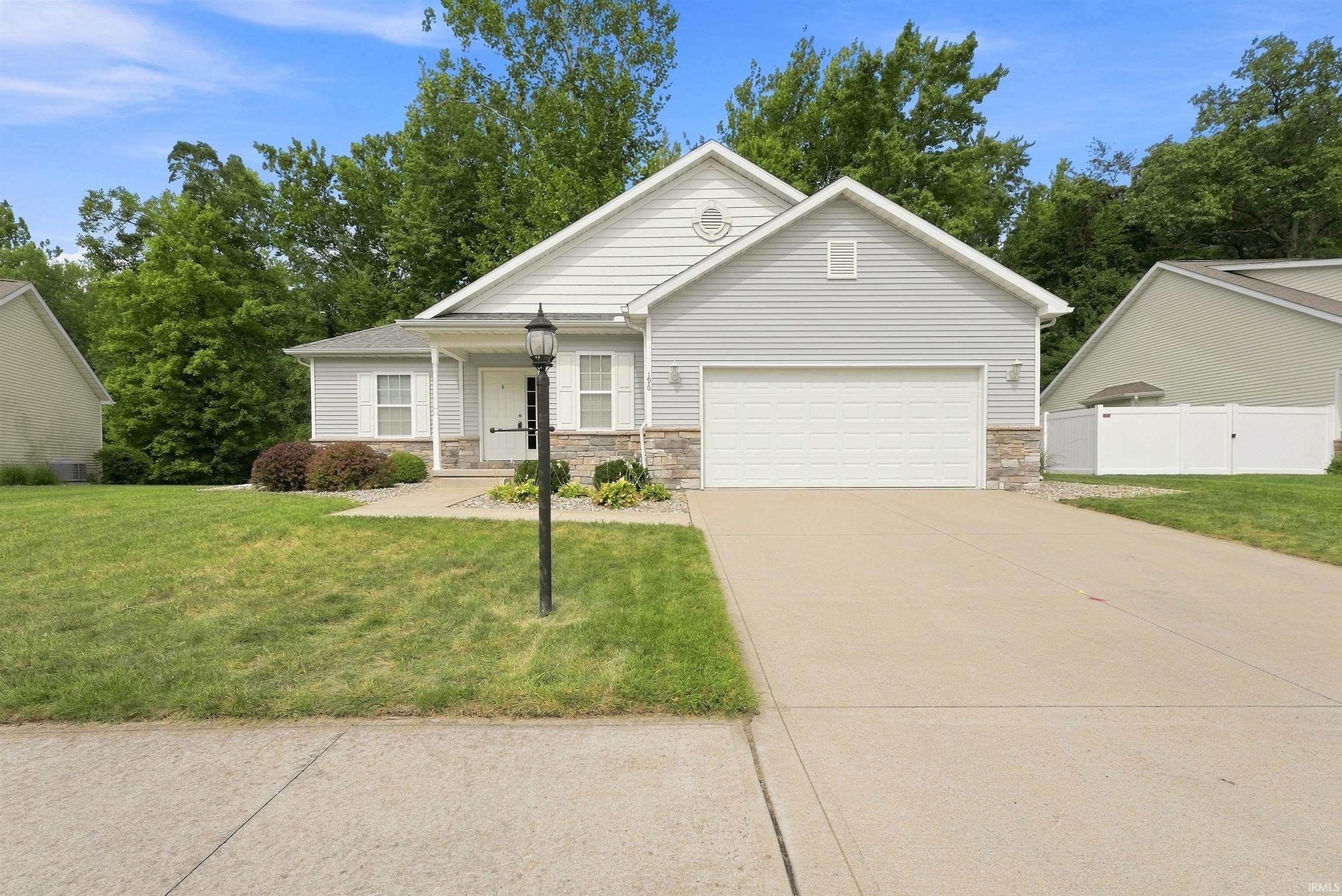 196 Beechnut Court Warsaw IN 46582