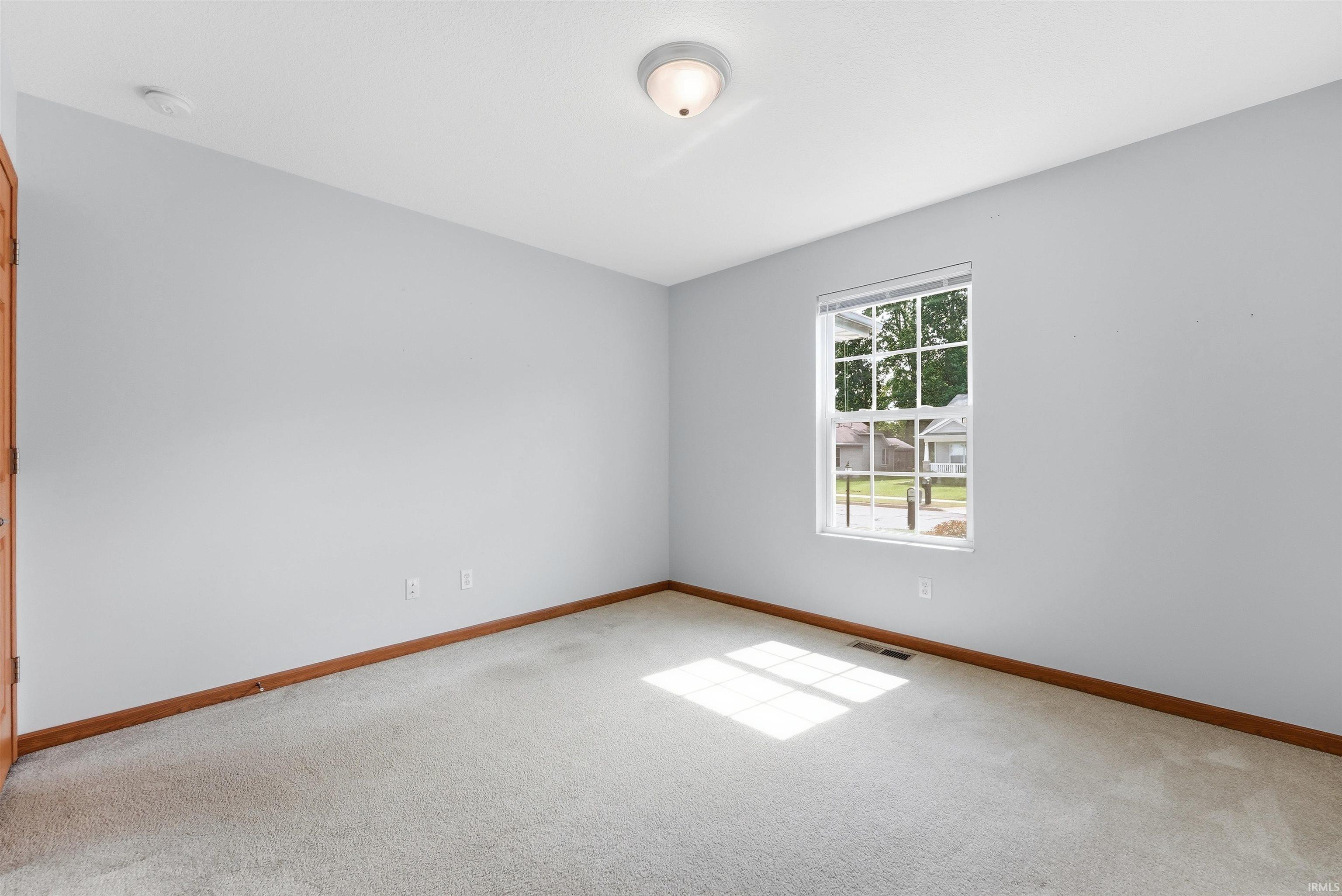 196 Beechnut Court Warsaw IN 46582