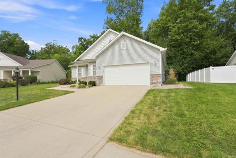 196 Beechnut Court Warsaw IN 46582