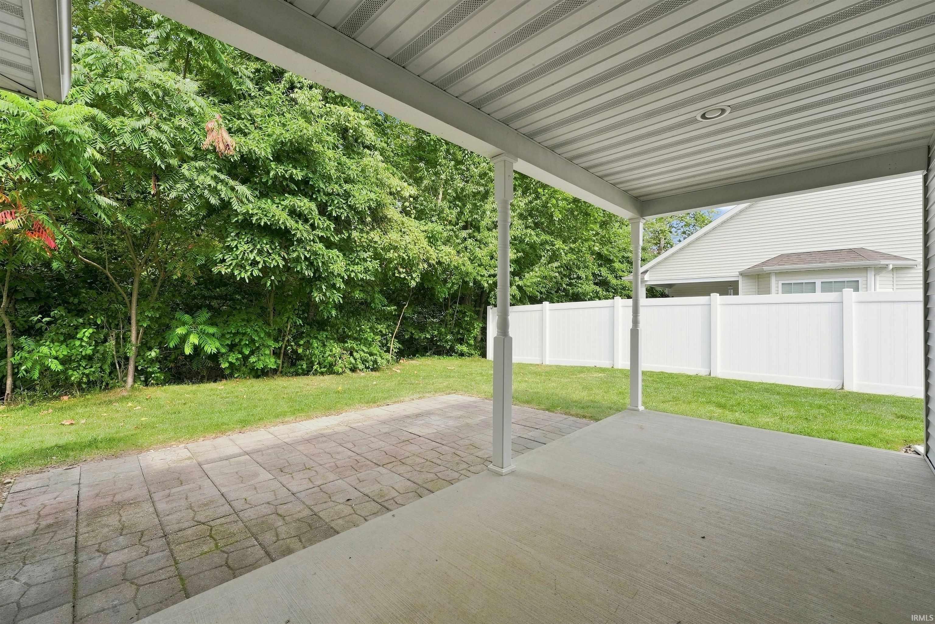 196 Beechnut Court Warsaw IN 46582