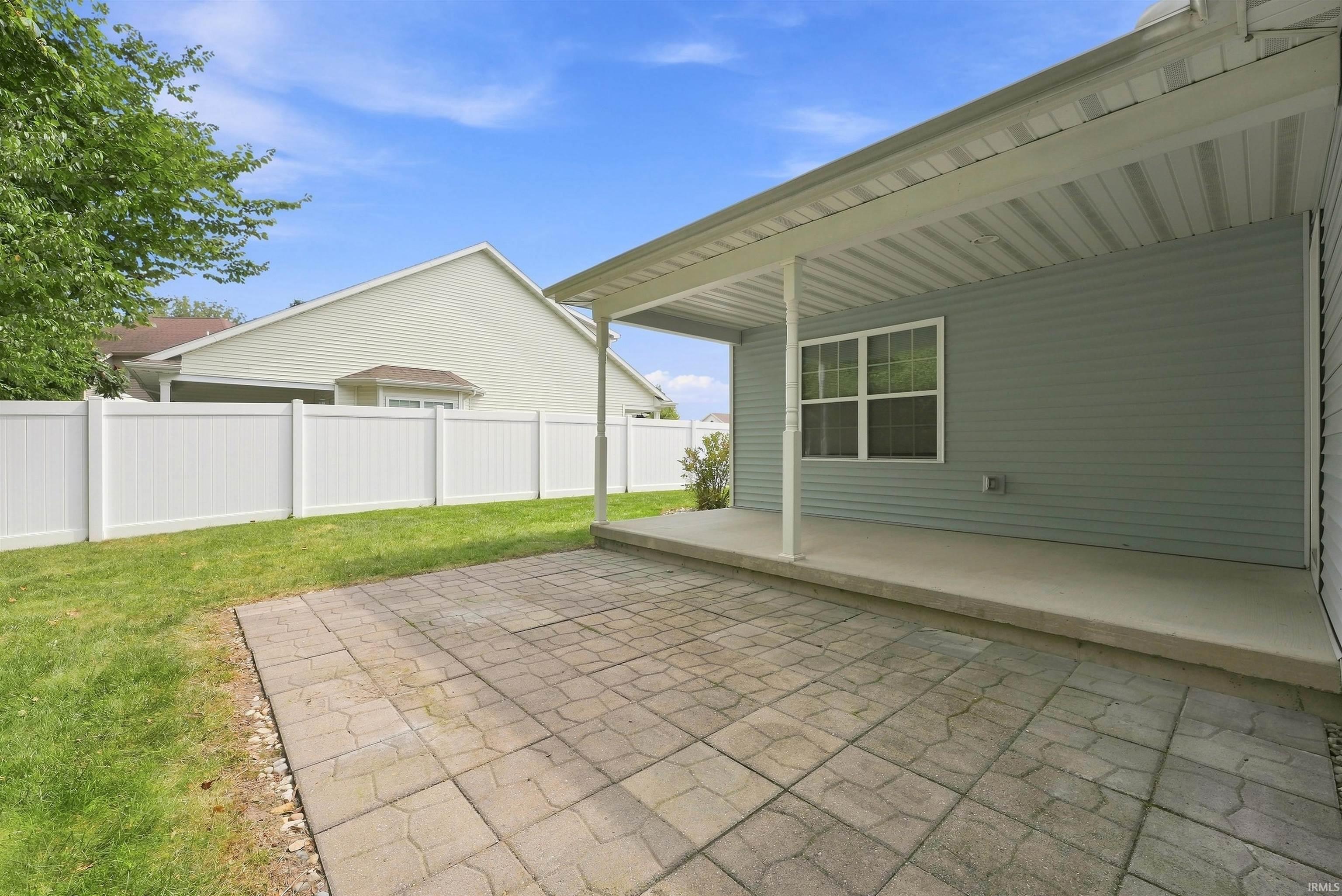 196 Beechnut Court Warsaw IN 46582
