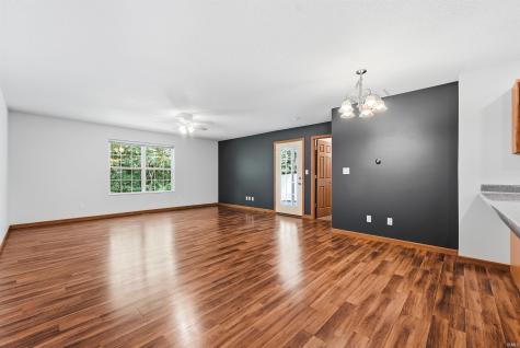 196 Beechnut Court Warsaw IN 46582