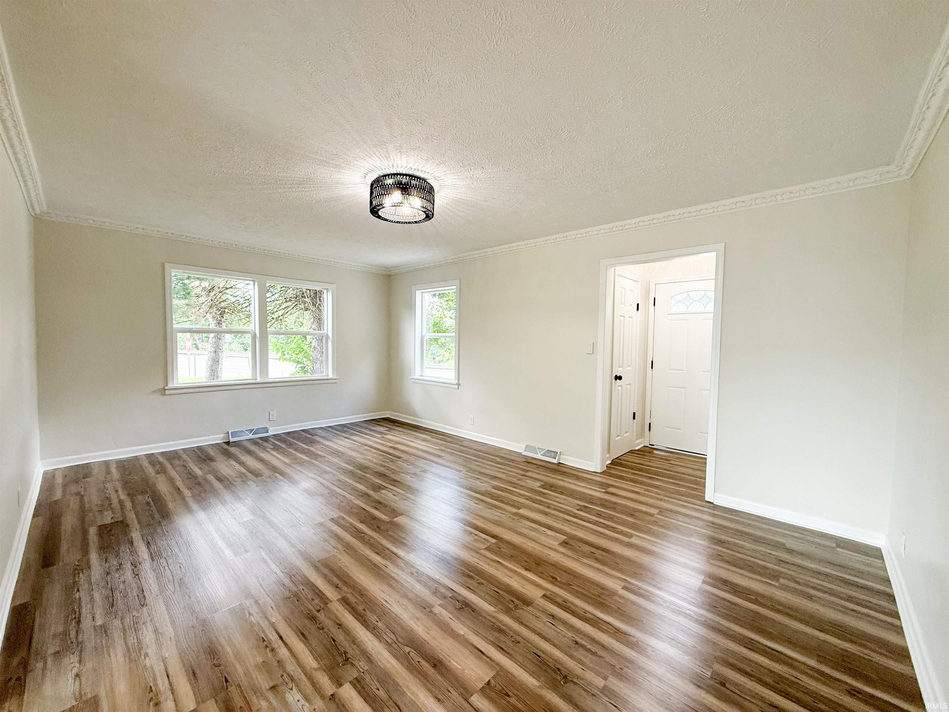 1621 Lincoln Way W Mishawaka IN 46544
