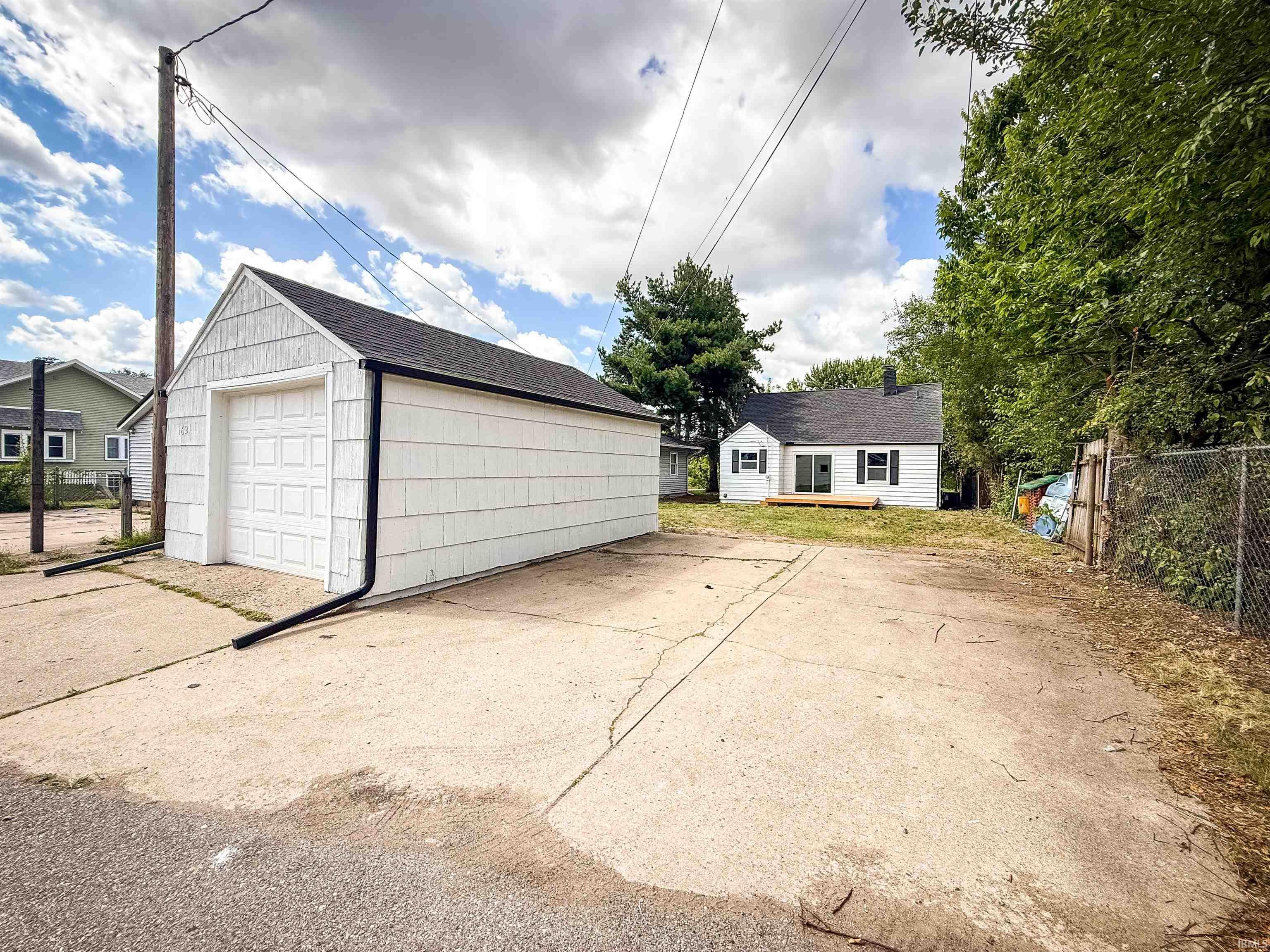 1621 Lincoln Way W Mishawaka IN 46544