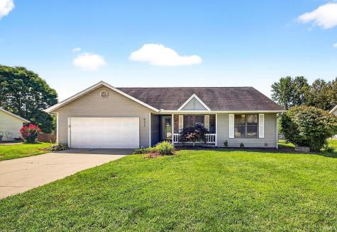 832 E Clover Drive Ellettsville IN 47429