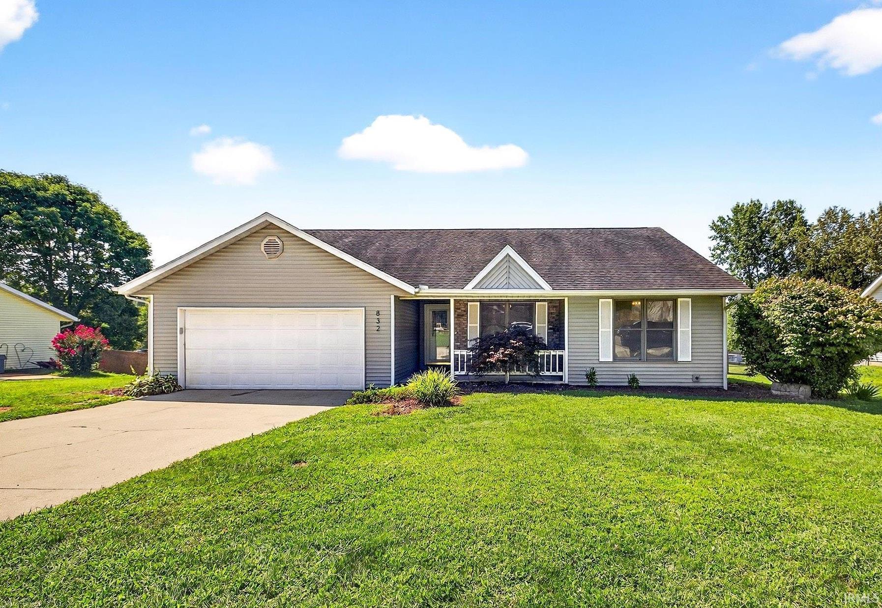 832 E Clover Drive Ellettsville IN 47429