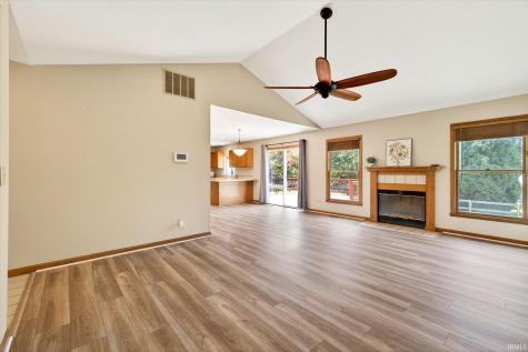 832 E Clover Drive Ellettsville IN 47429