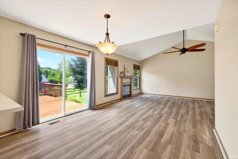 832 E Clover Drive Ellettsville IN 47429