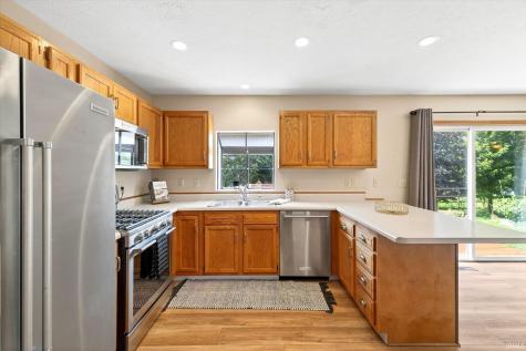 832 E Clover Drive Ellettsville IN 47429