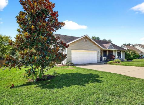 832 E Clover Drive Ellettsville IN 47429