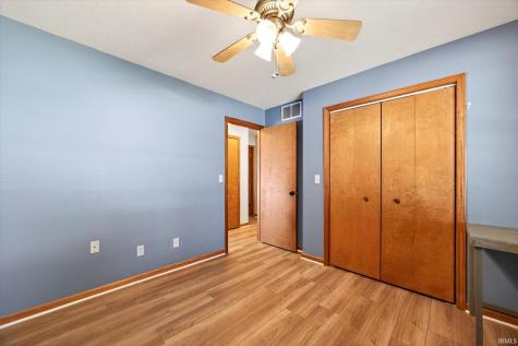 832 E Clover Drive Ellettsville IN 47429
