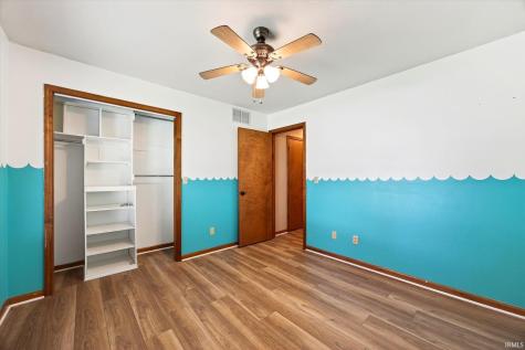 832 E Clover Drive Ellettsville IN 47429
