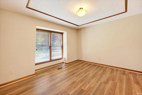 832 E Clover Drive Ellettsville IN 47429