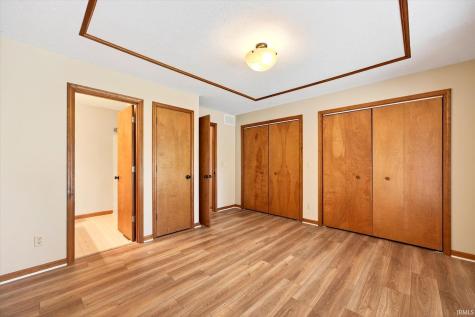 832 E Clover Drive Ellettsville IN 47429