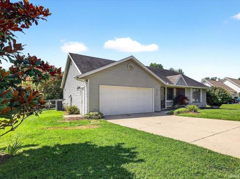 832 E Clover Drive Ellettsville IN 47429