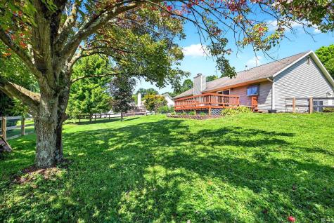 832 E Clover Drive Ellettsville IN 47429