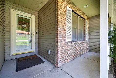 832 E Clover Drive Ellettsville IN 47429