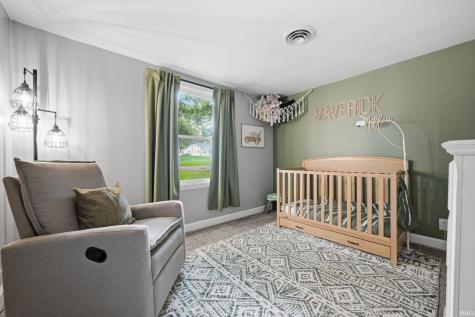 1713 S Oakdale Drive Yorktown IN 47396