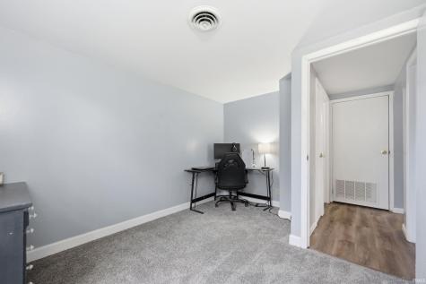 1713 S Oakdale Drive Yorktown IN 47396