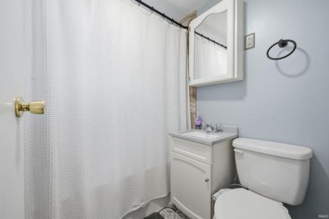 1713 S Oakdale Drive Yorktown IN 47396