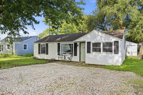 1713 S Oakdale Drive Yorktown IN 47396