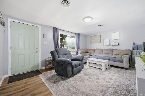 1713 S Oakdale Drive Yorktown IN 47396