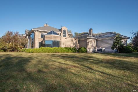 1351 E 250 S Winamac IN 46996
