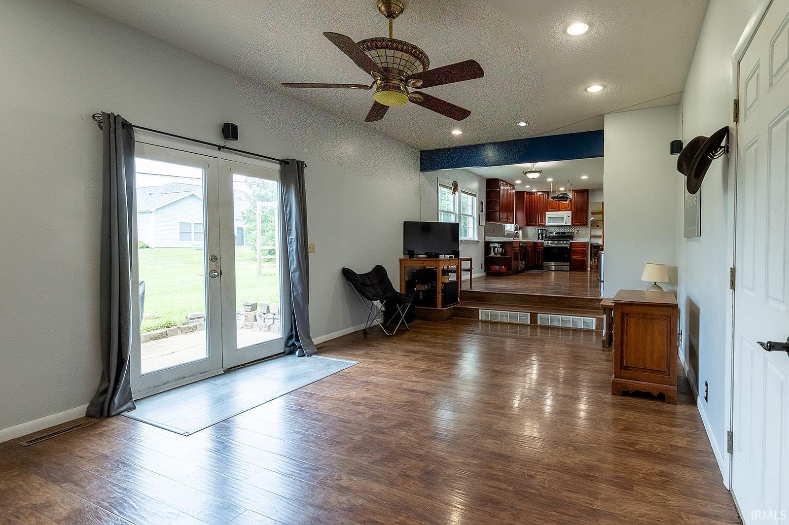 1317 Hartzler Street Warsaw IN 46580