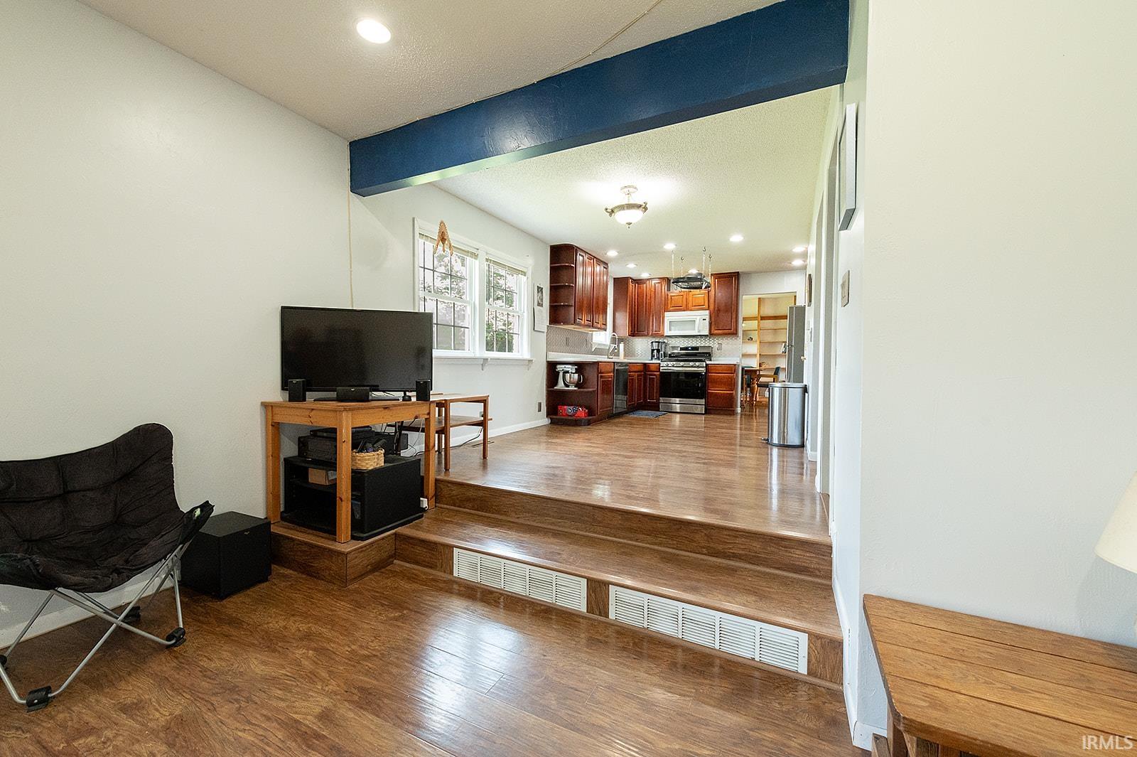 1317 Hartzler Street Warsaw IN 46580