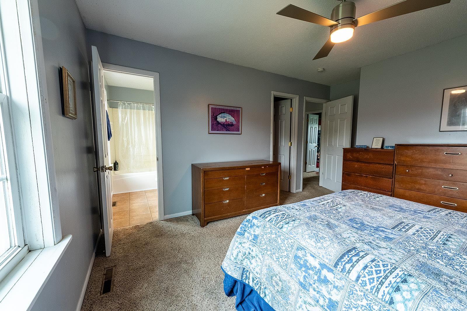 1317 Hartzler Street Warsaw IN 46580