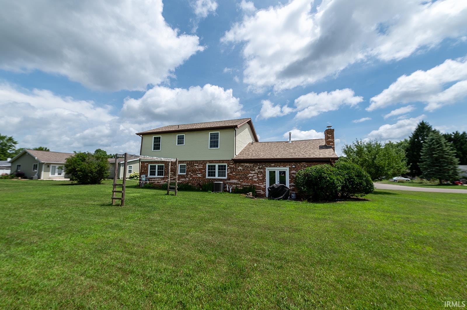1317 Hartzler Street Warsaw IN 46580