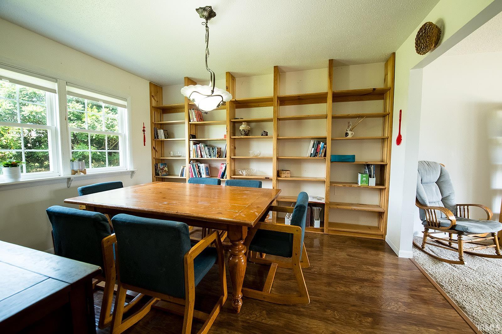 1317 Hartzler Street Warsaw IN 46580