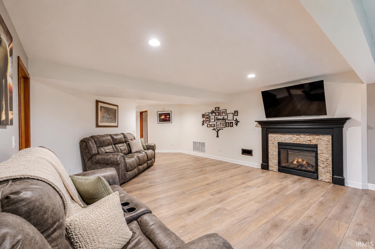 217 Greenfield Drive Middlebury IN 46540