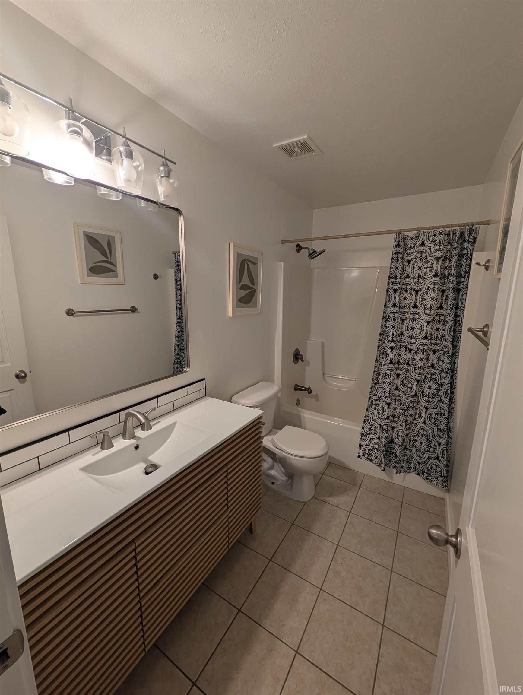 55755 Little Creek Lane Middlebury IN 46540