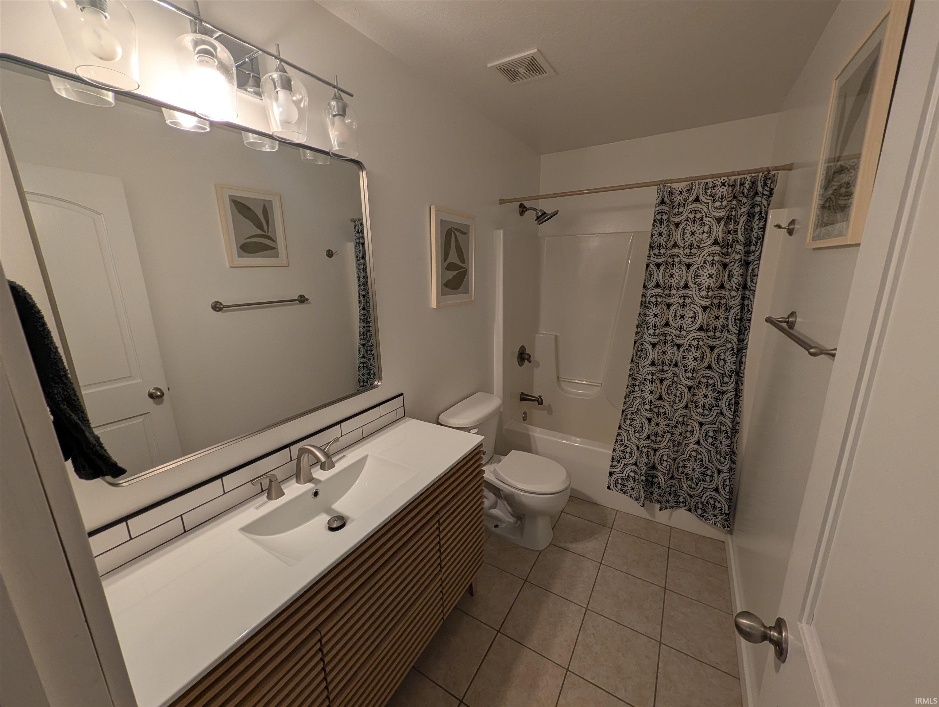 55755 Little Creek Lane Middlebury IN 46540