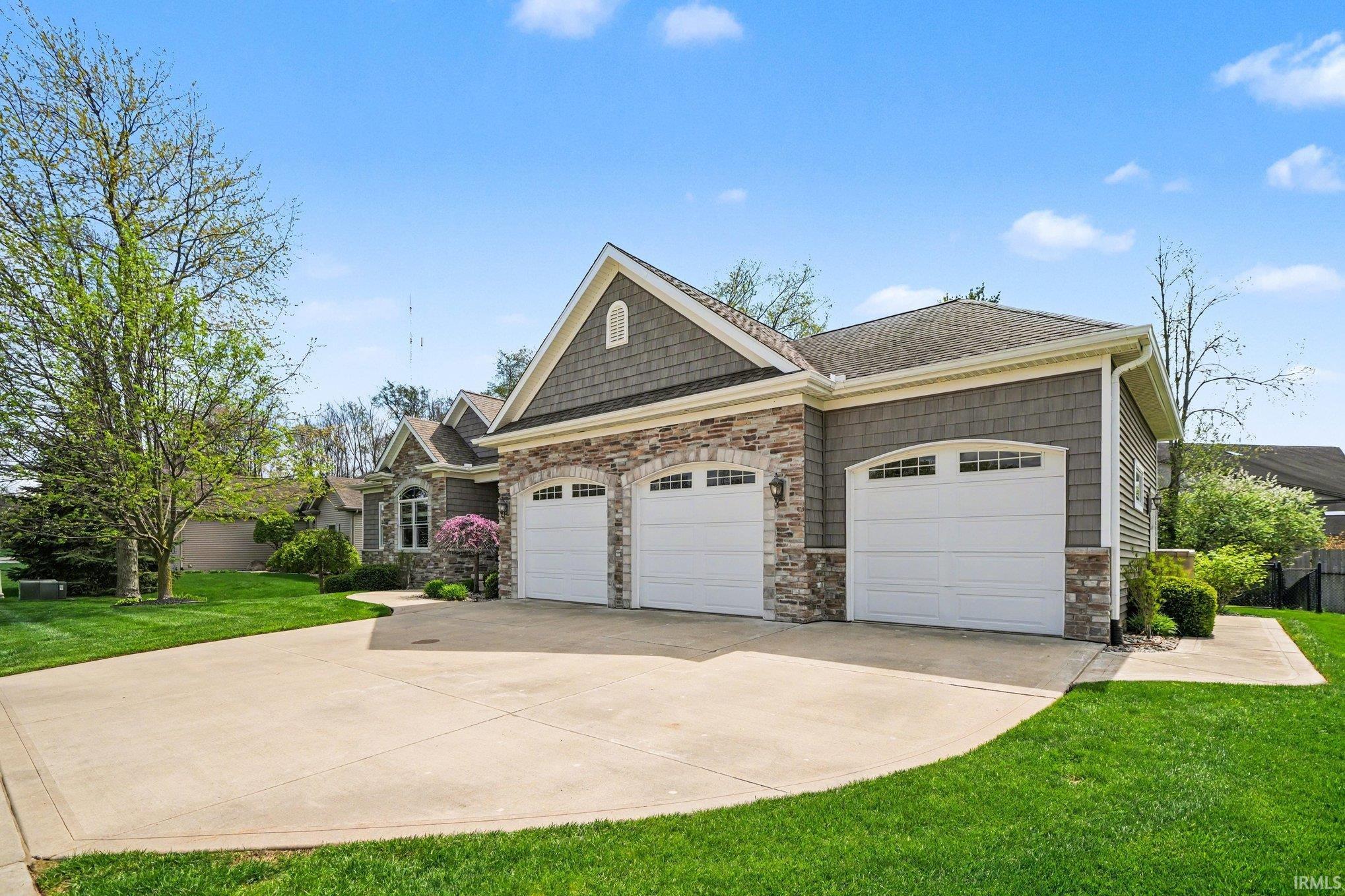 1810 Alfton Court South Bend IN 46614