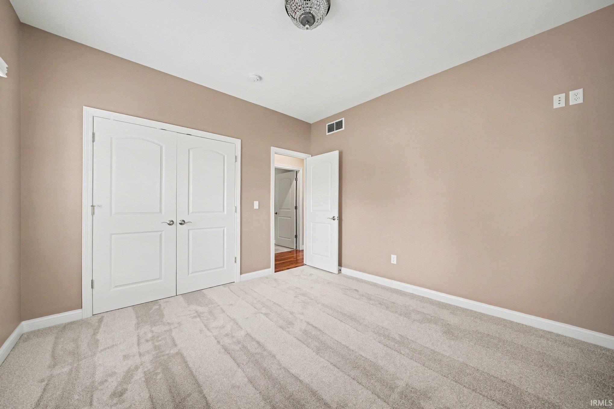 1810 Alfton Court South Bend IN 46614