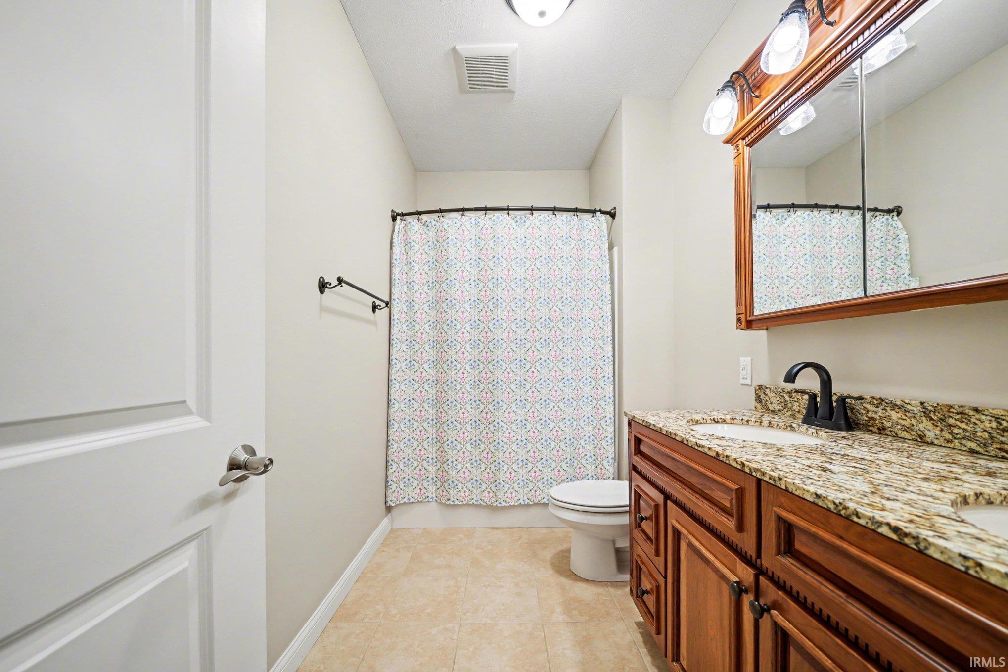 1810 Alfton Court South Bend IN 46614