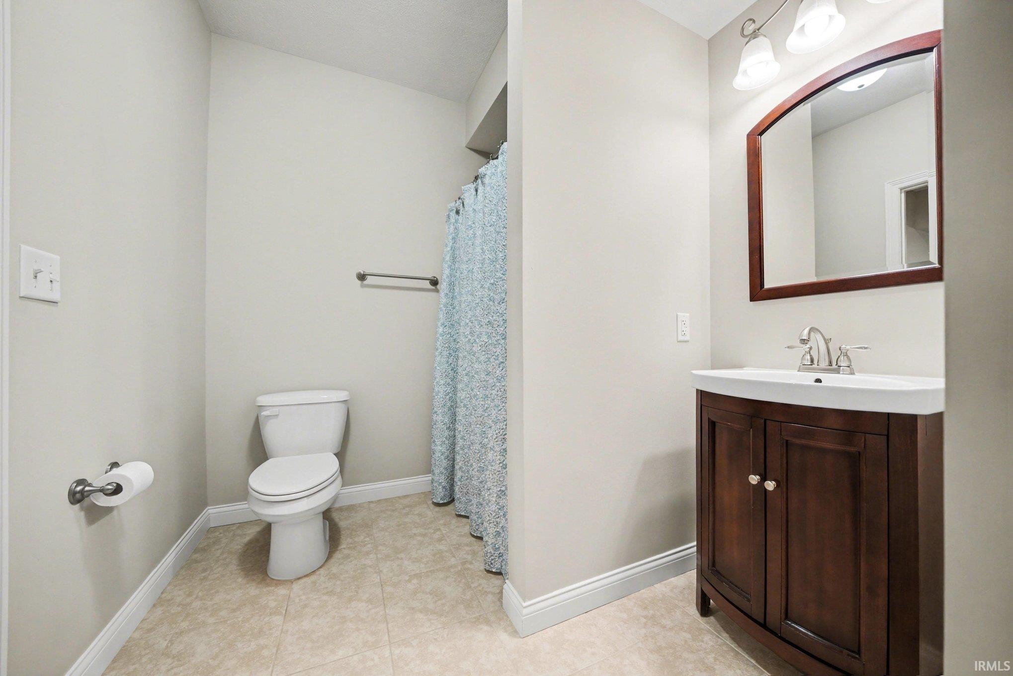 1810 Alfton Court South Bend IN 46614
