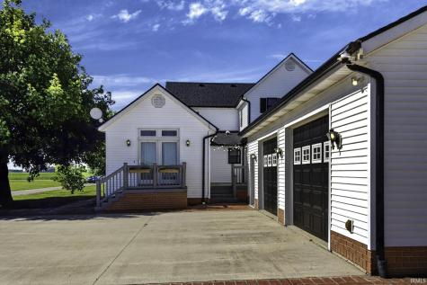 7823 E 750 N Road Ossian IN 46777