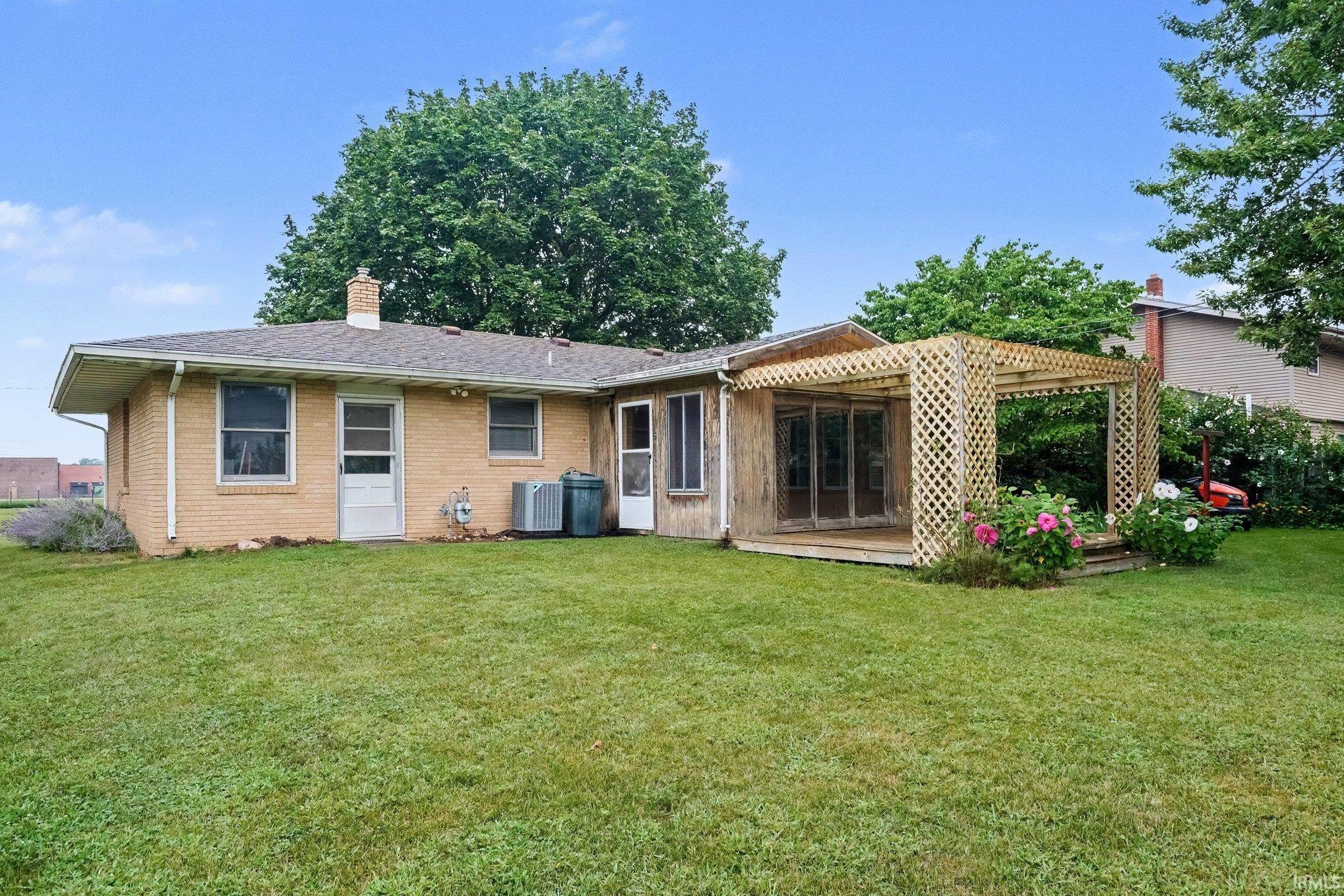 2434 Roys Avenue Elkhart IN 46517