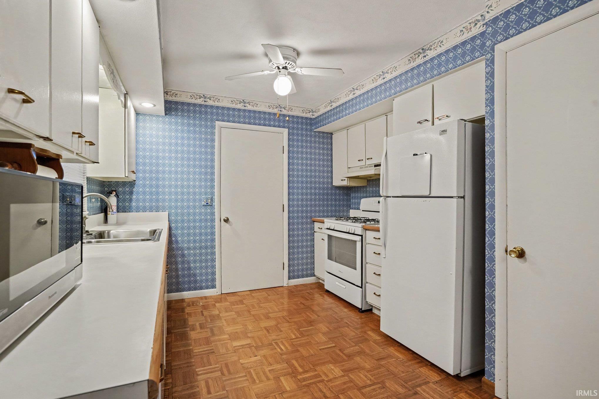 2434 Roys Avenue Elkhart IN 46517
