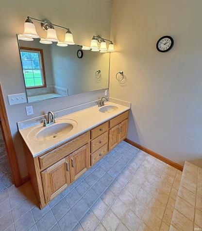 4300 Gardenia Lane Washington IN 47501