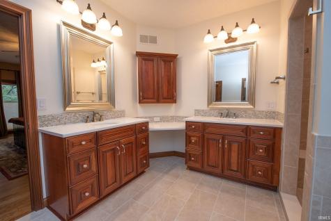 811 Deerwood Ridge Lafayette IN 47905