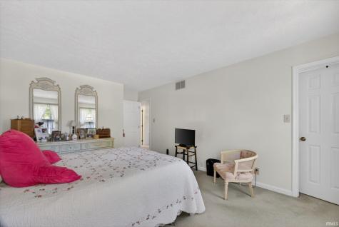 2711 S Mcmillan Court Bloomington IN 47401