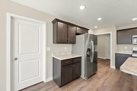 2805 W Preserve Lane Muncie IN 47304