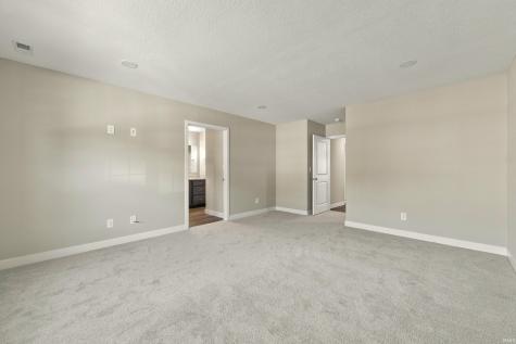 2805 W Preserve Lane Muncie IN 47304