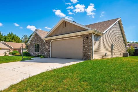 2805 W Preserve Lane Muncie IN 47304
