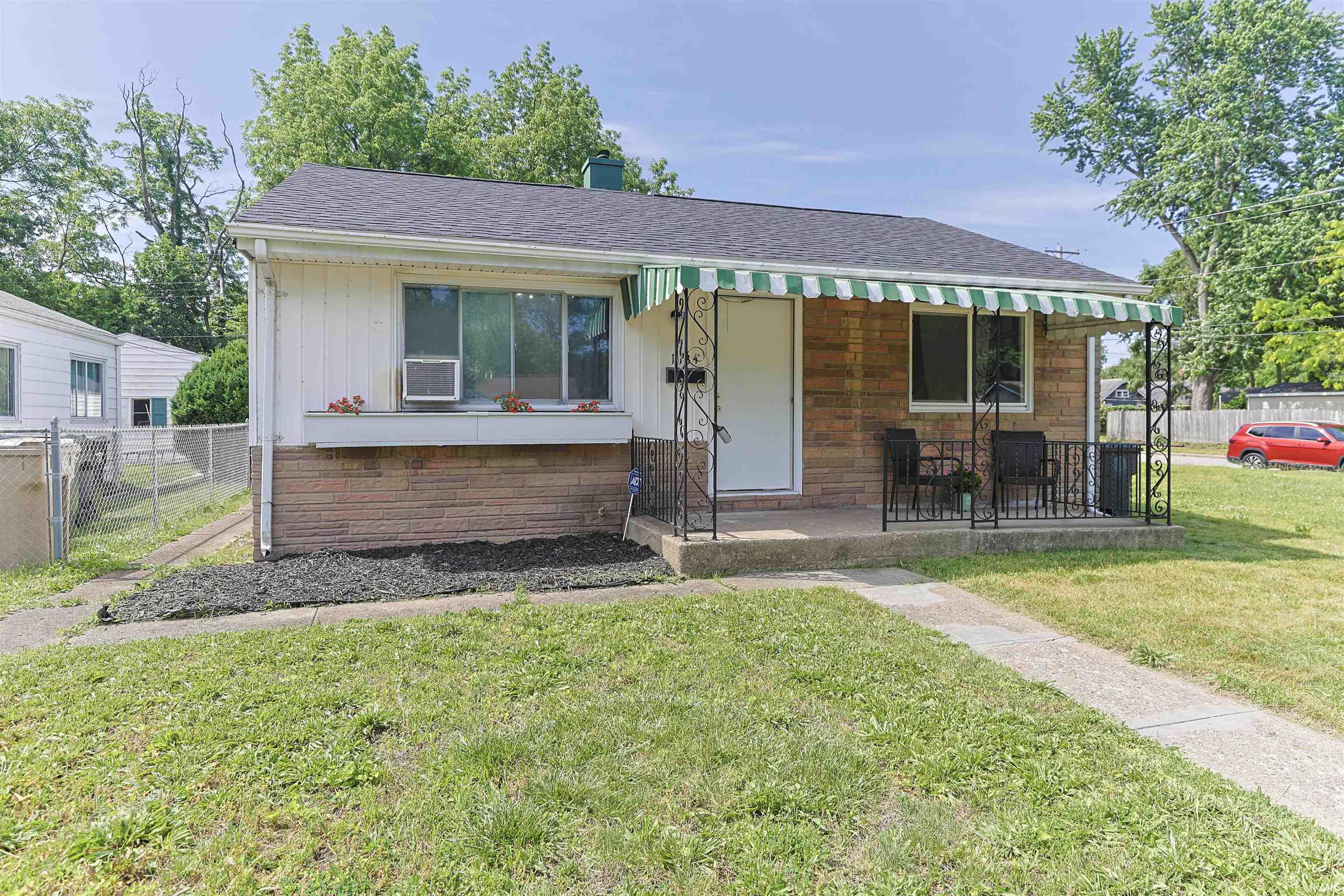 1134 Kinyon Street South Bend IN 46616